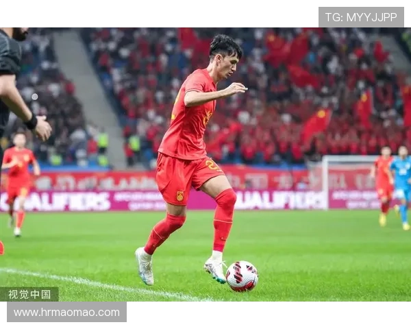 中国男子在足球赛中绝杀国际明星引发热议与关注